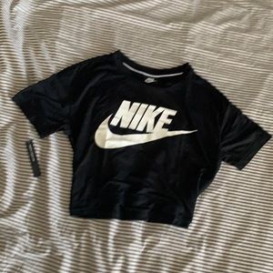 Nike Crop Top